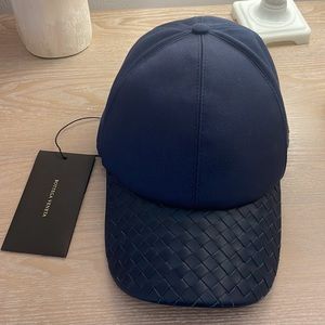 Bottega Veneta Intrecciato-trimmed woven baseball hat